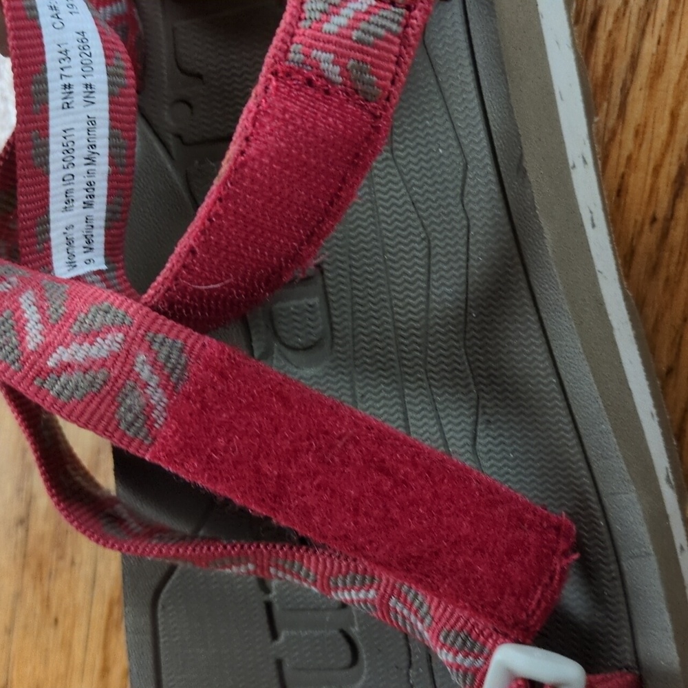 L.L. Bean Kathadin Active Outdoor Sandals Size 9 - Picture 8 of 9